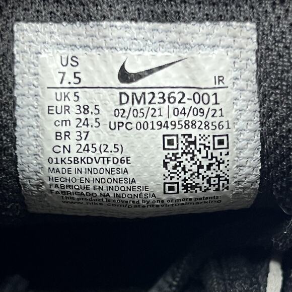 Nike Air Max Plus Running Shoes Women Size 7.5 Black White Comfort Low Sneakers - Picture 8 of 9